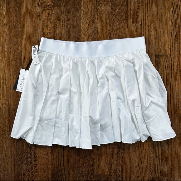TNA Action Overhand Pleated Skort (NO LONGER SOLD!) - Picture 4 of 6